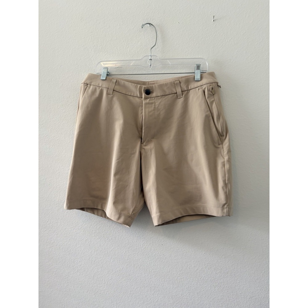 Lululemon Men's Khaki Tan Commission Classic Fit Golf Chino Shorts Size 33